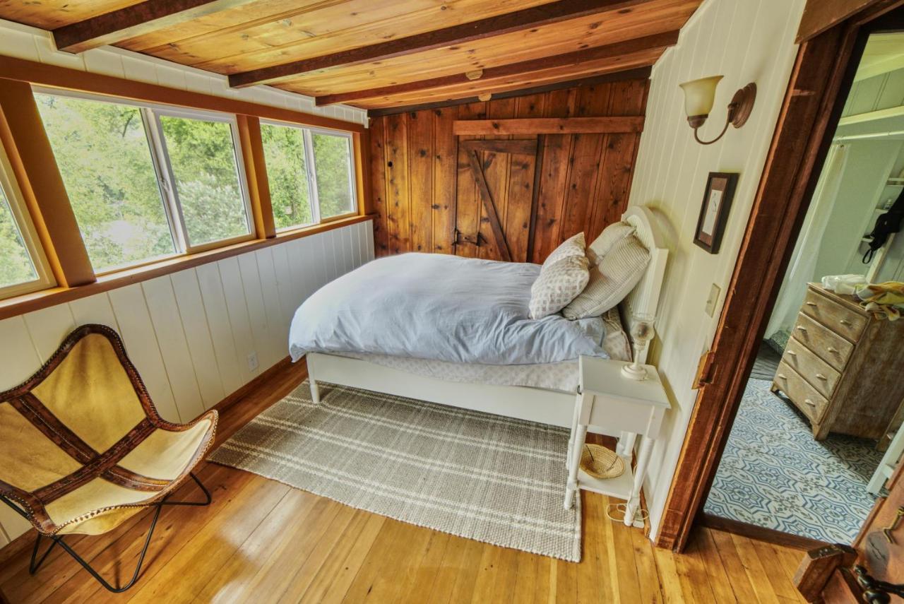 Rivers Breeze Relaxing Riverside Cabin With Private Suite Kayaks Healdsburg Kültér fotó